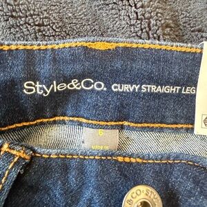 NWT STYLE & CO Women’s Curvy Straight Leg Indigo Jean Sz. 6